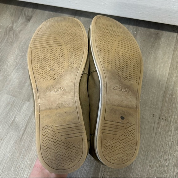 Clarks Men's Morven Sun Nubuck Slip-On Tan Ivory Beige Suede Loafers Size 8.5 - Picture 5 of 6